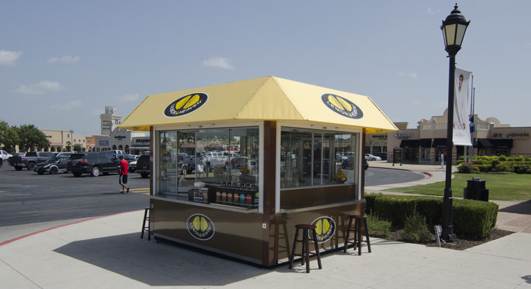 Lemon Heaven kiosk at a mall in San Marcos TX